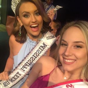 Meet your Posher, Julia